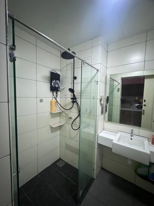 Hello Kitty Homestay - Cameron Highlands - Spacious Studio - Perfect For Families - Sleeps 4 And Baby Tanah Rata Bagian luar foto