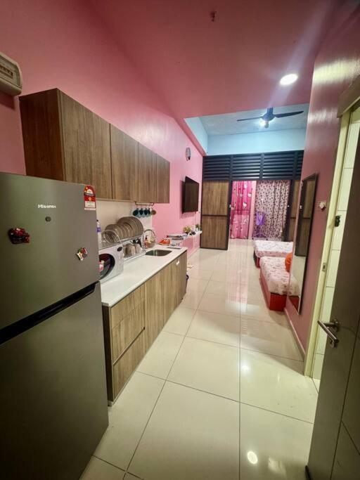 Hello Kitty Homestay - Cameron Highlands - Spacious Studio - Perfect For Families - Sleeps 4 And Baby Tanah Rata Bagian luar foto