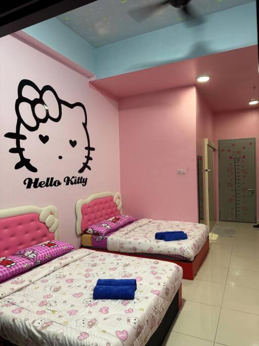Hello Kitty Homestay - Cameron Highlands - Spacious Studio - Perfect For Families - Sleeps 4 And Baby Tanah Rata Bagian luar foto